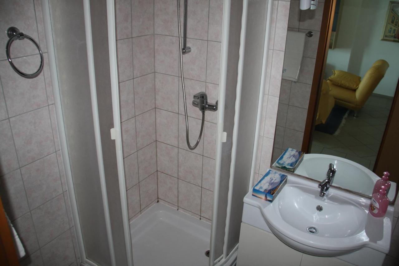 Ferienwohnung Vila Filipasic Vir Exterior foto